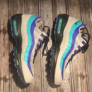Men’s size 10 air max 95 wolf grey grape